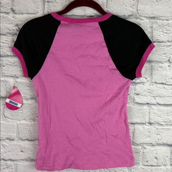 Pink and Black Catwoman Graphic Tee Juniors NWT Size Medium - Picture 5 of 5
